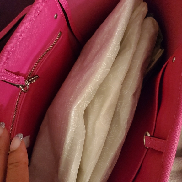 Tote - Picture 4 of 5